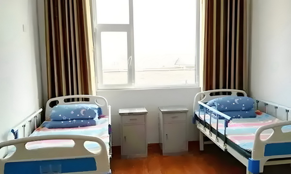 深圳入户经历_著名表演艺术家朱旭去世享年88岁 某重其妻举报子张婚