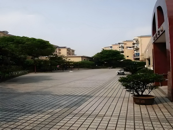 在哪个网站申请深户_于佩尔：热爱永远不会消失 米院建敬老积1平方筑面